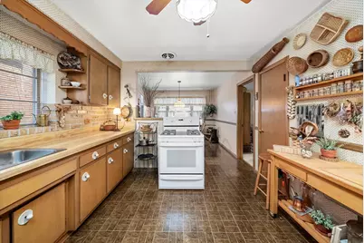 3915 W 64th Place, Chicago, IL 60629 - Photo 11