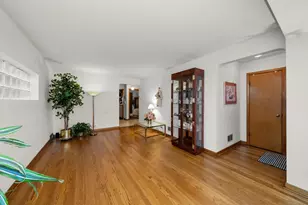 3915 W 64th Pl, Chicago, IL 60629 - Photo 3