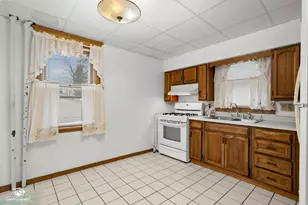 276 W 2nd St, Manteno, IL 60950 - Photo 11