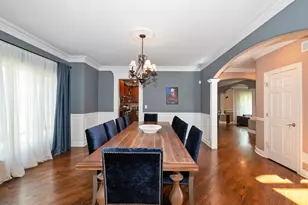 7715 Virginia Ct, Willowbrook, IL 60527 - Photo 9