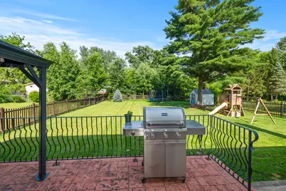 7715 Virginia Court, Willowbrook, IL 60527 - Photo 31