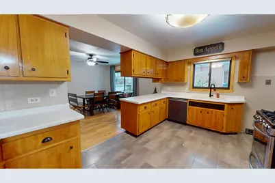 142 W Chicago Avenue, Downers Grove, IL 60515 - Photo 17