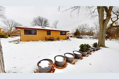 142 W Chicago Avenue, Downers Grove, IL 60515 - Photo 7