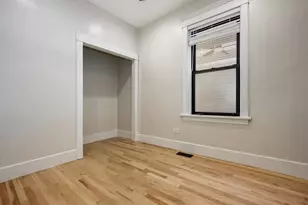 2415 W Warner Ave, Chicago, IL 60618 - Photo 9