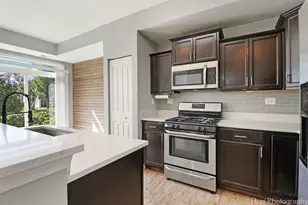 672 Anchorage Ct, Pingree Grove, IL 60140 - Photo 11