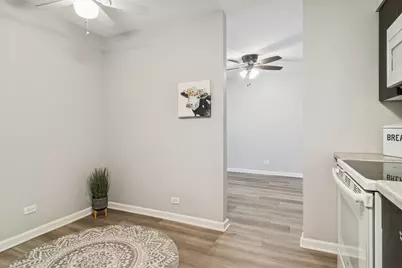 1605 E Central Road #111B, Arlington Heights, IL 60005 - Photo 5