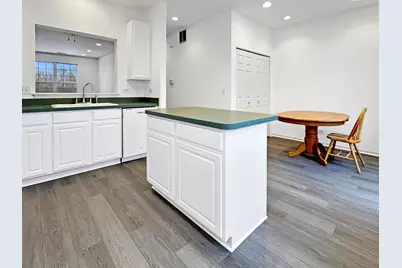 31782 N Pineview Boulevard, Lakemoor, IL 60051 - Photo 3