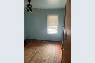 8751 S Blackstone Avenue, Chicago, IL 60619 - Photo 9