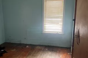 8751 S Blackstone Ave, Chicago, IL 60619 - Photo 9