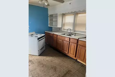 8751 S Blackstone Avenue, Chicago, IL 60619 - Photo 3