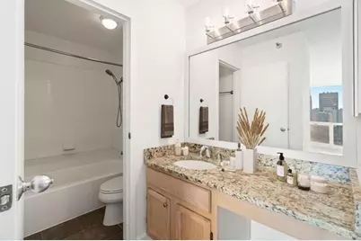 200 N Dearborn Street #4306, Chicago, IL 60601 - Photo 9