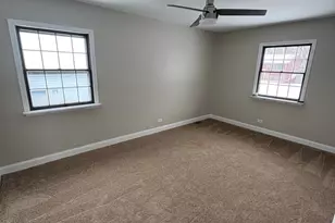 10 Lincoln St, Lake in the Hills, IL 60156 - Photo 11