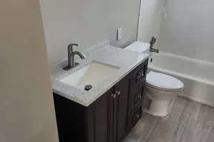 10 Lincoln St, Lake in the Hills, IL 60156 - Photo 9