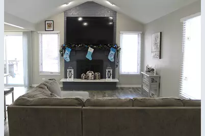 908 Glenmore Lane, Elgin, IL 60124 - Photo 11