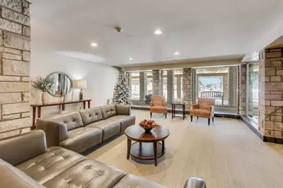 2400 Archbury Drive #2E, Park Ridge, IL 60068 - Photo 3
