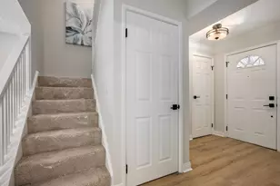 526 Thomas Rd, Bolingbrook, IL 60440 - Photo 11