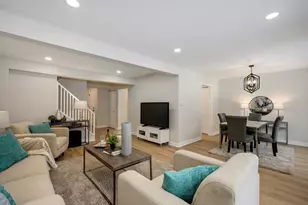 526 Thomas Rd, Bolingbrook, IL 60440 - Photo 5