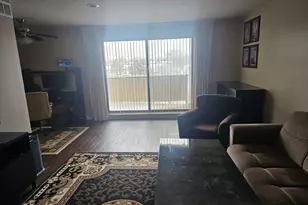 850 Wellington Ave, Elk Grove Village, IL 60007 - Photo 5