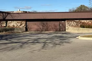 850 Wellington Ave, Elk Grove Village, IL 60007 - Photo 33