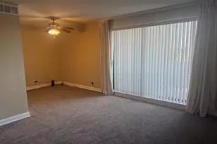 850 Wellington Ave, Elk Grove Village, IL 60007 - Photo 13