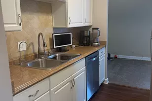 850 Wellington Ave, Elk Grove Village, IL 60007 - Photo 5