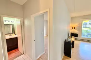 9098 W Terrace Dr, Niles, IL 60714 - Photo 3