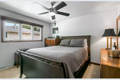 9429 S 55th Avenue, Oak Lawn, IL 60453 - Photo 11