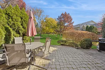 8539 Thistlewood Court, Darien, IL 60561 - Photo 7