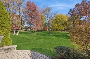 8539 Thistlewood Ct, Darien, IL 60561 - Photo 19