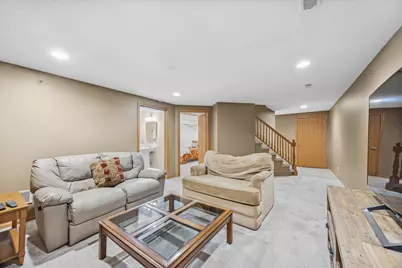 8539 Thistlewood Court, Darien, IL 60561 - Photo 13