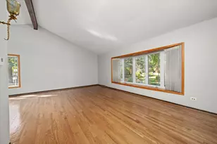 9047 W Oak Crest Ct, Palos Hills, IL 60465 - Photo 5