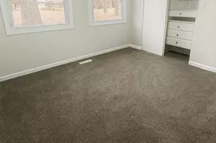 6012 Muriel Ln, Saint Anne, IL 60964 - Photo 11