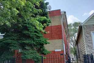 7910 S Muskegon Ave, Chicago, IL 60617 - Photo 1