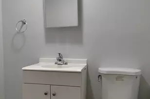 7910 S Muskegon Ave, Chicago, IL 60617 - Photo 13