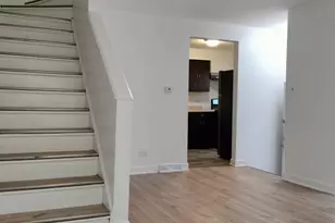 7910 S Muskegon Ave, Chicago, IL 60617 - Photo 17