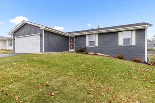 4414 Sunbury Dr, Rockford, IL 61109 - Photo 1