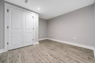 8449 S Euclid Ave, Chicago, IL 60617 - Photo 21