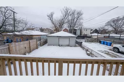 1224 N Harding Avenue, Chicago, IL 60651 - Photo 17