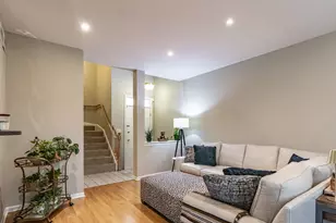 431 Pine Lake Cir, Vernon Hills, IL 60061 - Photo 7