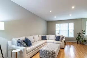 431 Pine Lake Cir, Vernon Hills, IL 60061 - Photo 5