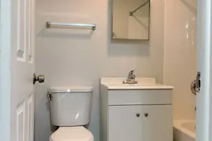 7910 S Muskegon Ave, Chicago, IL 60617 - Photo 13