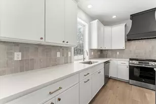 1403 Ravenwood Dr, Mahomet, IL 61853 - Photo 15