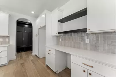 1403 Ravenwood Drive, Mahomet, IL 61853 - Photo 13