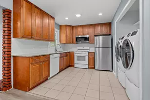 6640 Peach Tree St, Hanover Park, IL 60133 - Photo 7