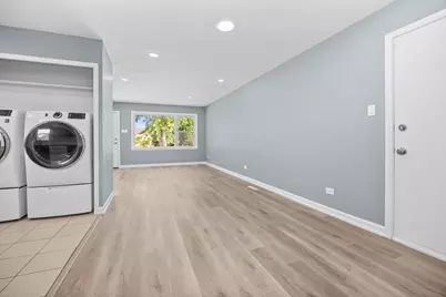 6640 Peach Tree Street, Hanover Park, IL 60133 - Photo 9