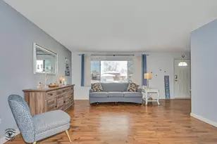 14785 Highland Ave, Orland Park, IL 60462 - Photo 3