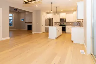 41 Brookstone Cir, Bloomington, IL 61704 - Photo 9