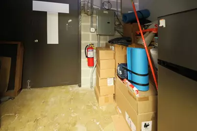 537 N Wolf Road, Wheeling, IL 60090 - Photo 9