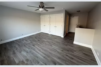 744 W Gordon Terrace #310, Chicago, IL 60613 - Photo 7