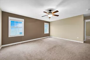 307 Thicket Point, Normal, IL 61761 - Photo 17